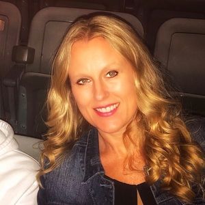 Meet your Posher, Angie